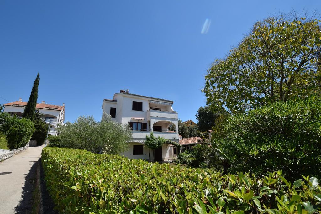 Apartments Drago Малинска Экстерьер фото