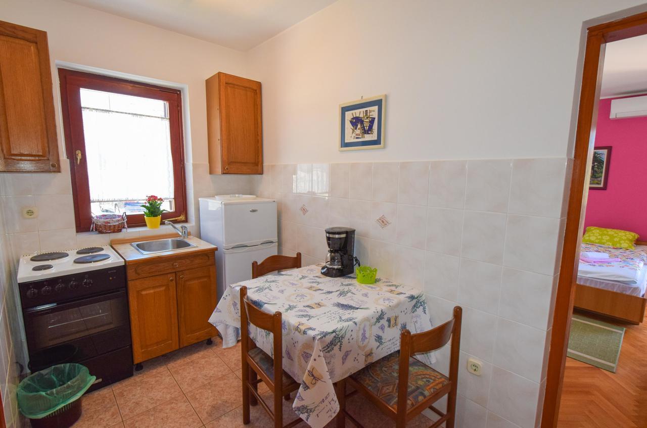 Apartments Drago Малинска Экстерьер фото