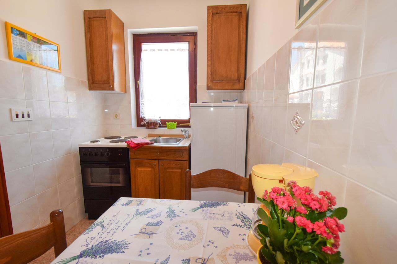 Apartments Drago Малинска Экстерьер фото