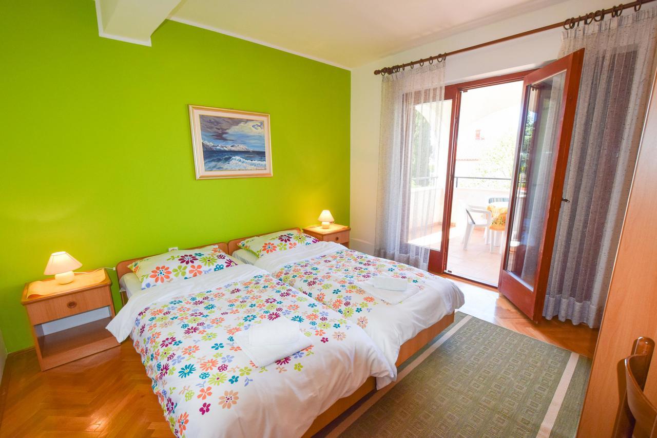 Apartments Drago Малинска Экстерьер фото