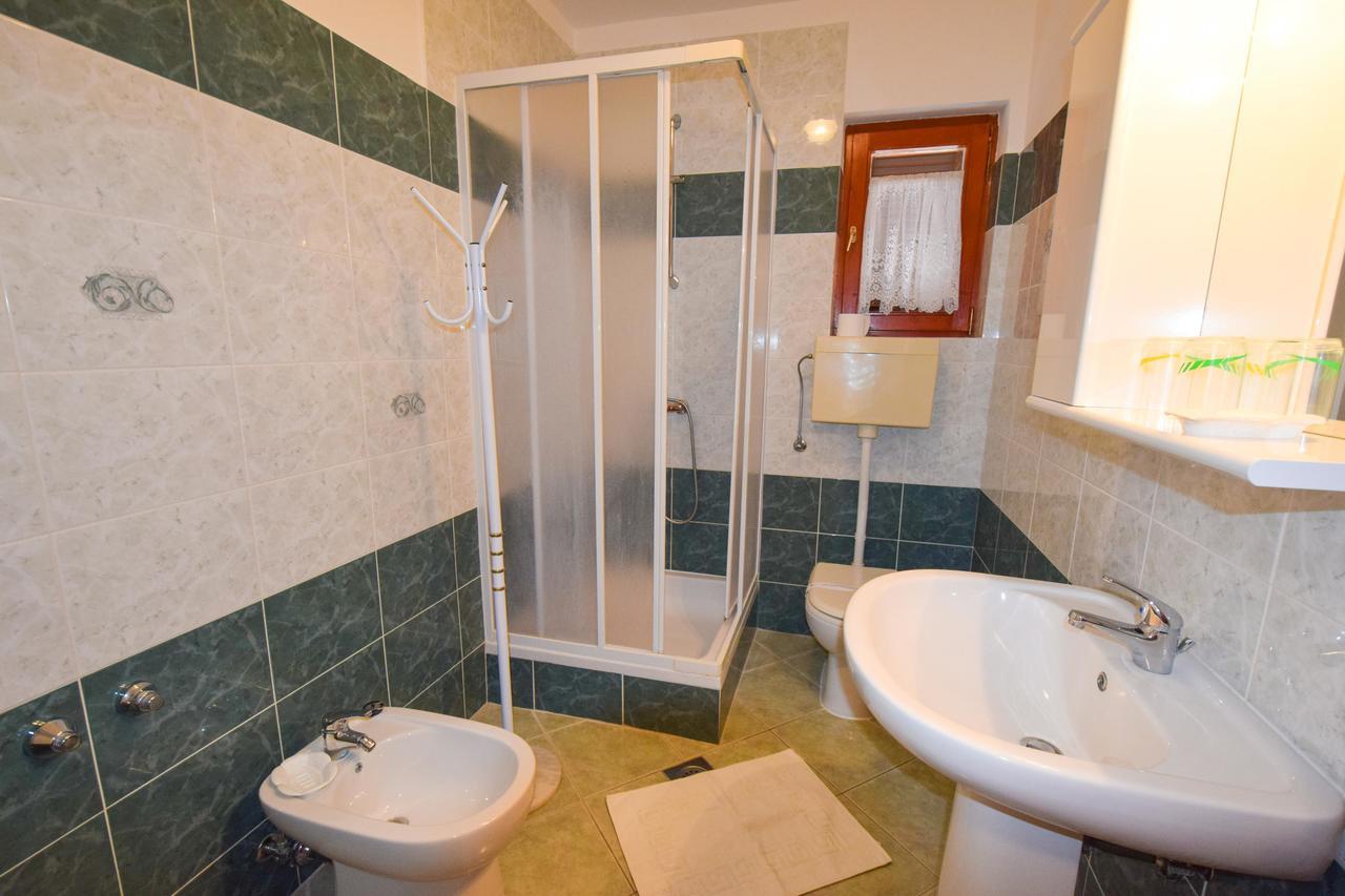 Apartments Drago Малинска Экстерьер фото