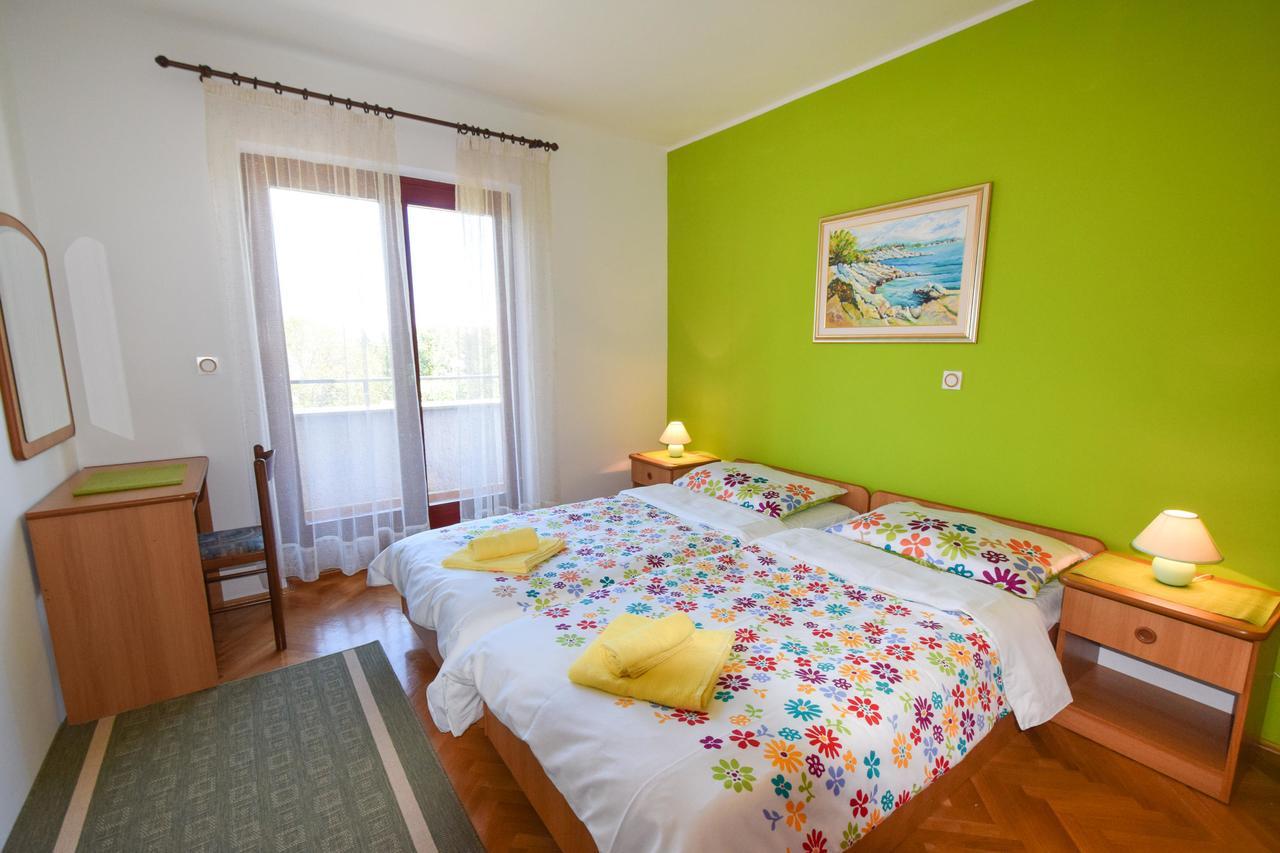 Apartments Drago Малинска Экстерьер фото