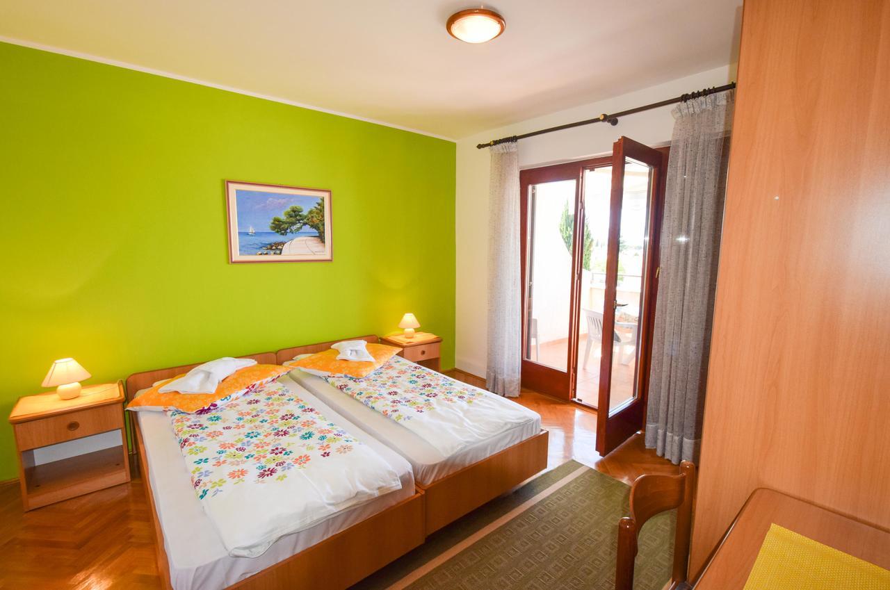 Apartments Drago Малинска Экстерьер фото