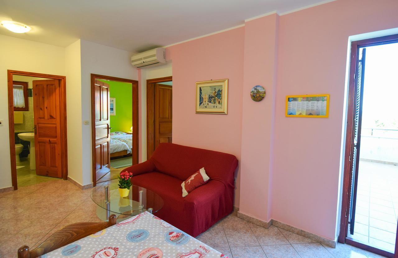 Apartments Drago Малинска Экстерьер фото