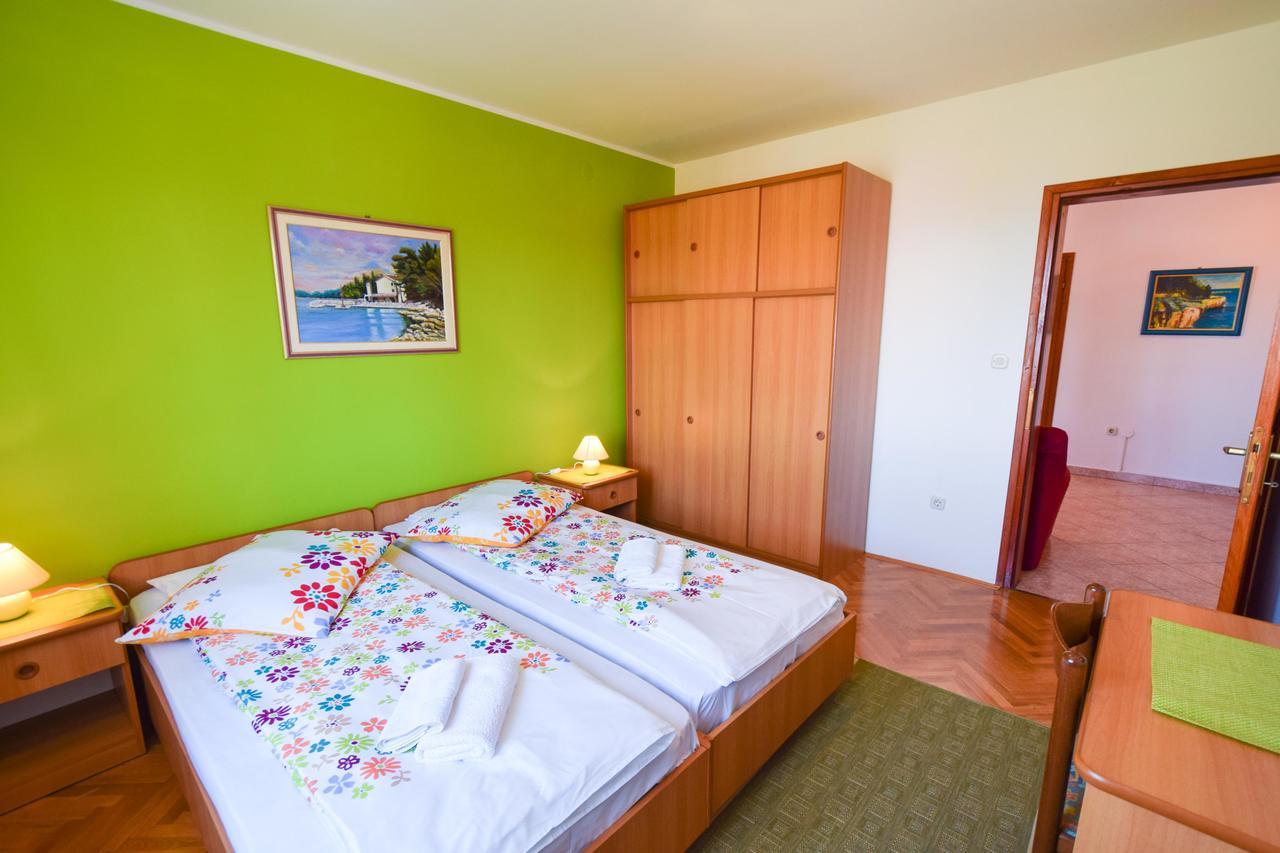 Apartments Drago Малинска Экстерьер фото